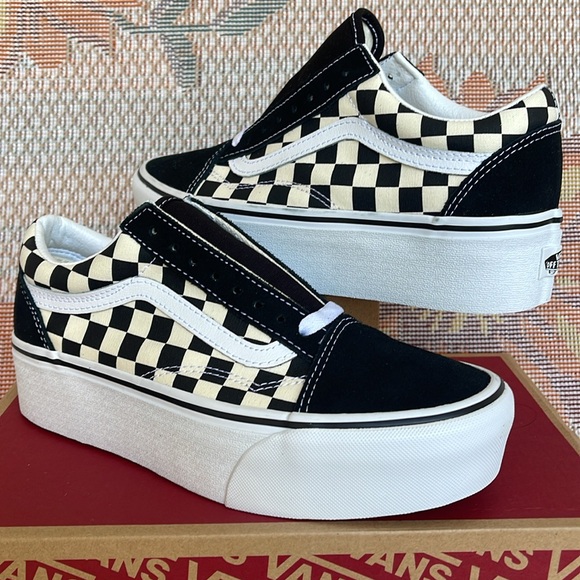 Vans Men’s Old Skool Stacked 
Checkerboard Black/Classic
VN0A7Q5MTYQ
Platforms - Picture 9 of 16